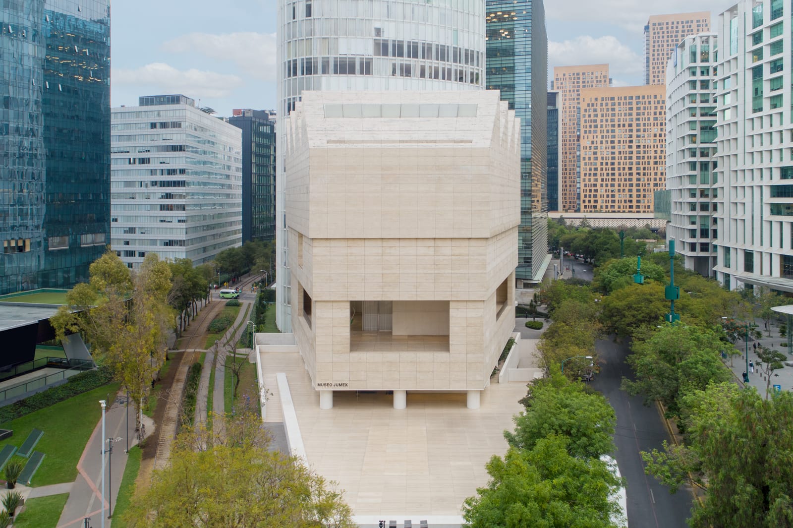 Museo Jumex: A Field Guide to Mexico City's Free Contemporary Sawtooth